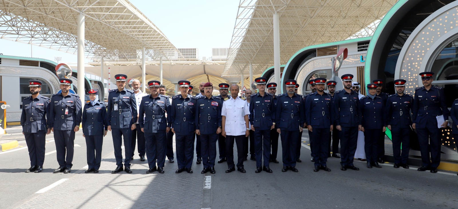 المفتش العام يتفقد إدارات مكتب الوكيل المساعد للمنافذ والبحث والمتابعة<